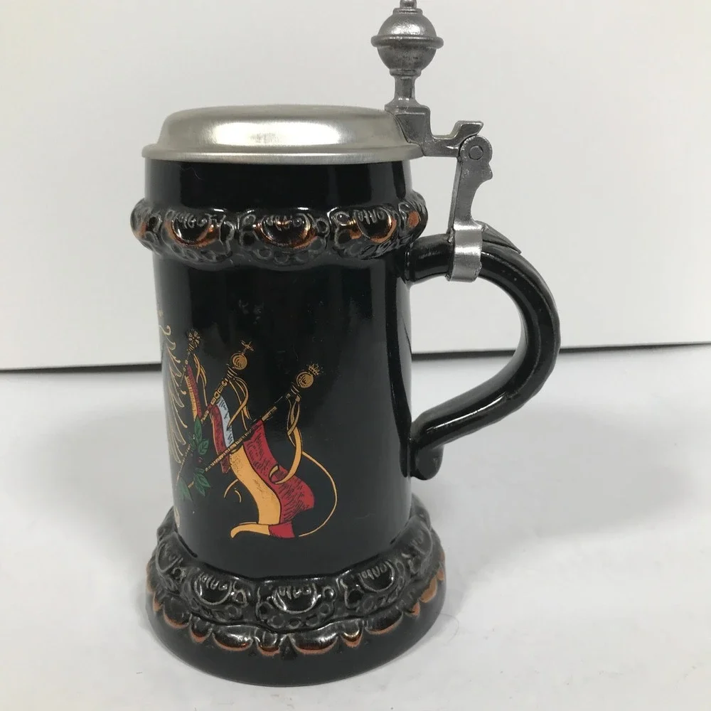 King 10 Deutschland Coat Of Arms Beer Stein 447 1/2 Made In Germany 93% Hanssen